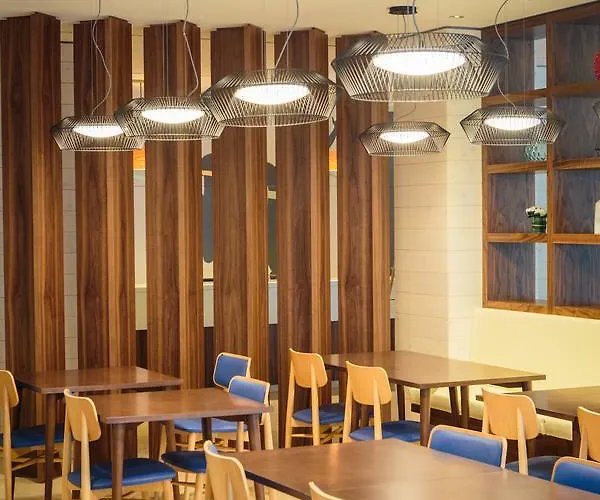 Ap Victoria Sports & Hotel
